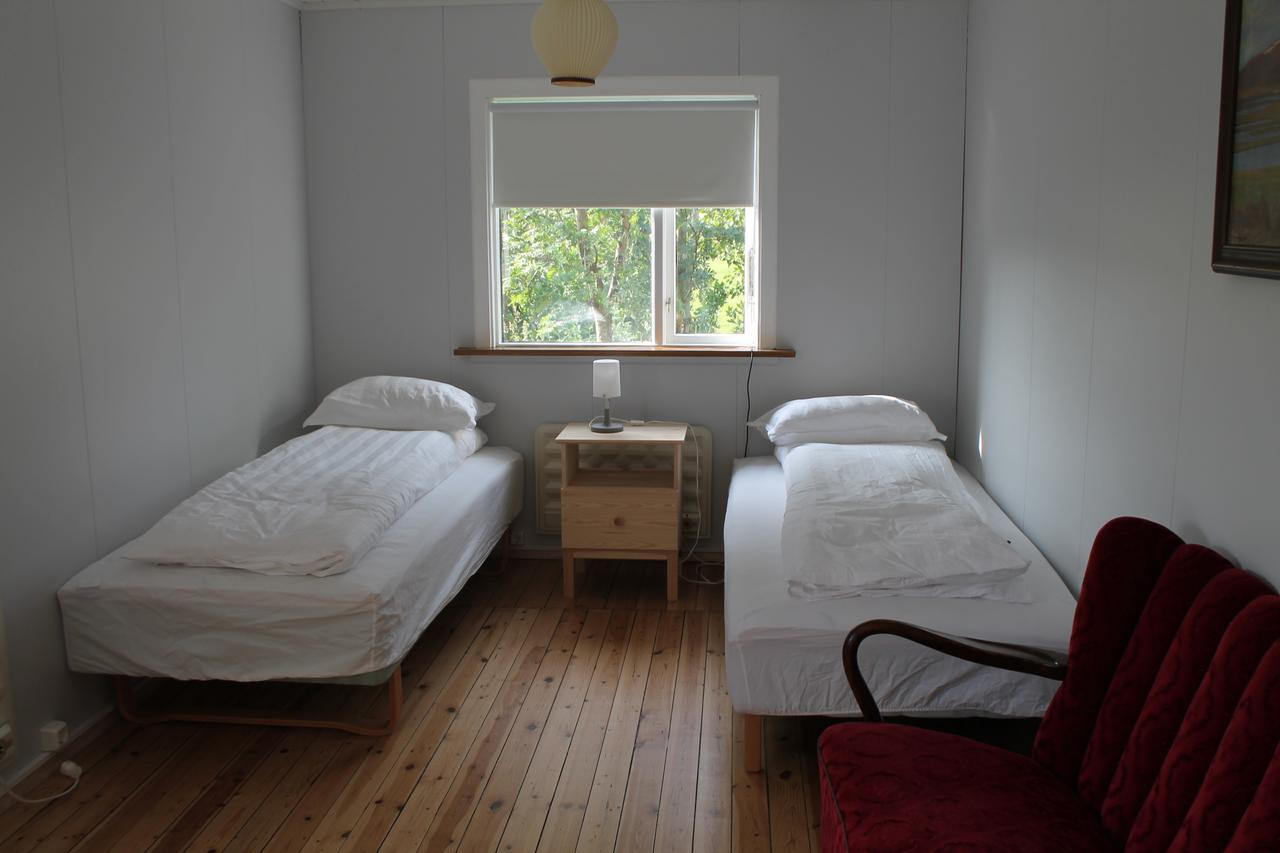 Midhop Guesthouse Thingeyrar Екстериор снимка