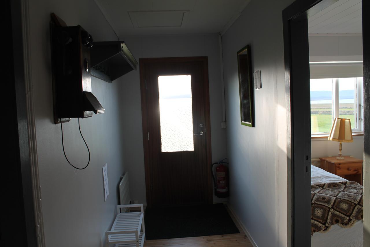 Midhop Guesthouse Thingeyrar Екстериор снимка