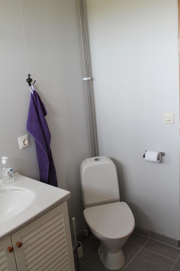 Midhop Guesthouse Thingeyrar Екстериор снимка